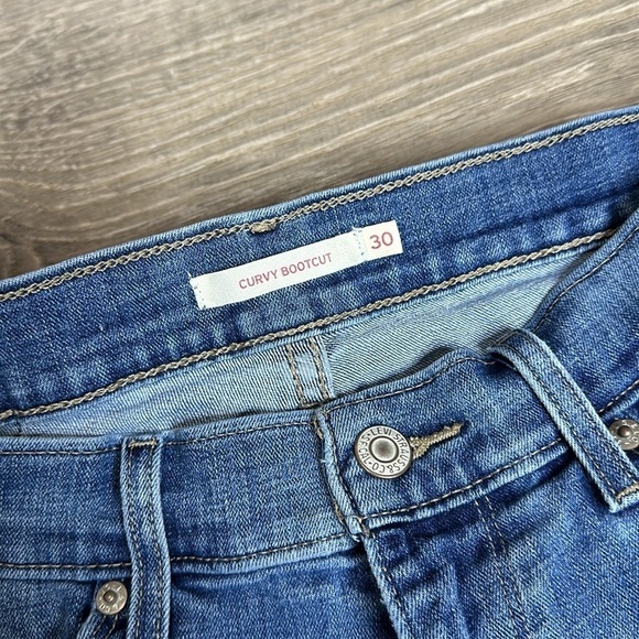 Levi’s Mid-Rise Curvy Bootcut Ankle Jeans in Blue Women’s Sz 30 - Picture 3 of 12